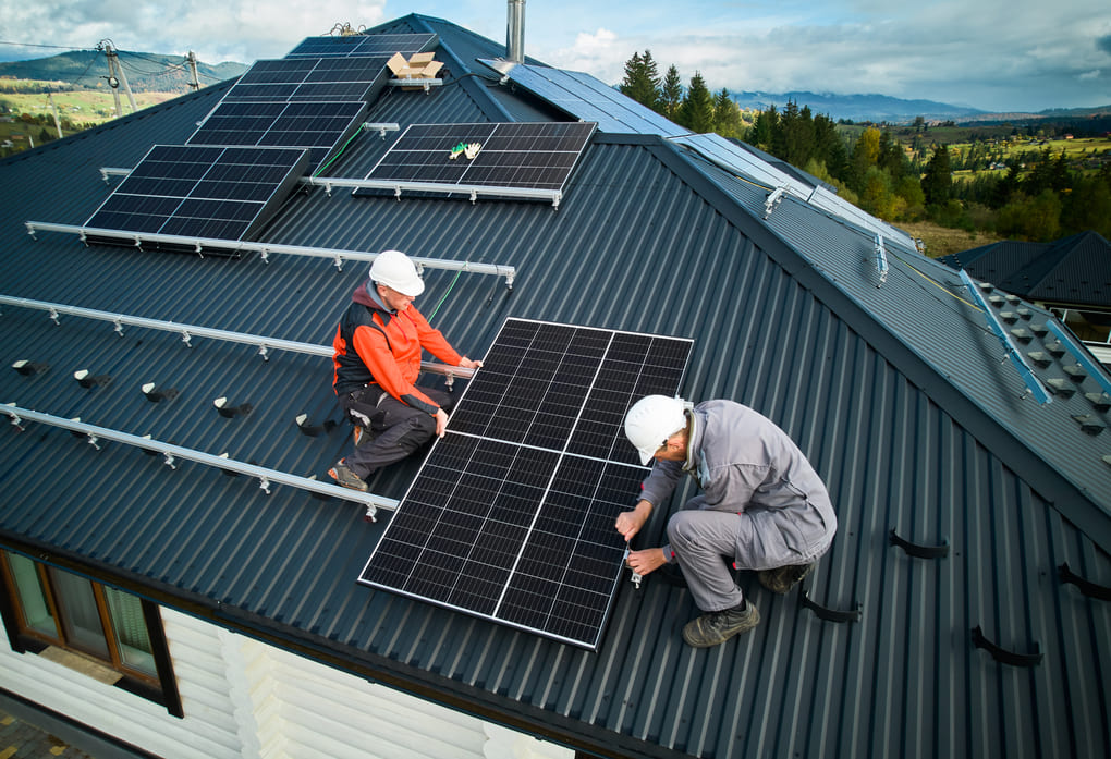 ¿Qué paneles solares son ideales para tu hogar en Panamá?